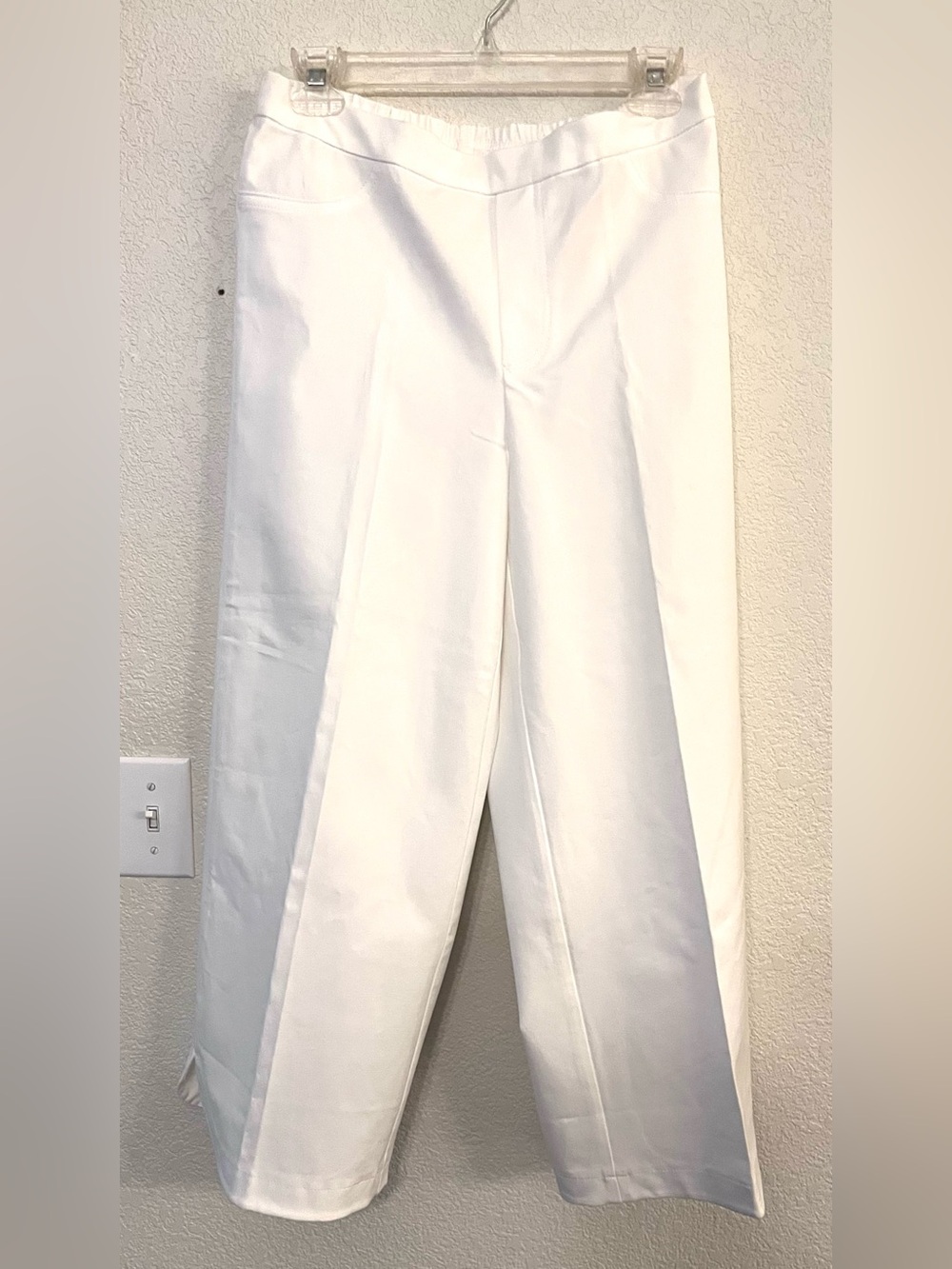 Isaac Mizrahi White Elastic-Waist Trousers